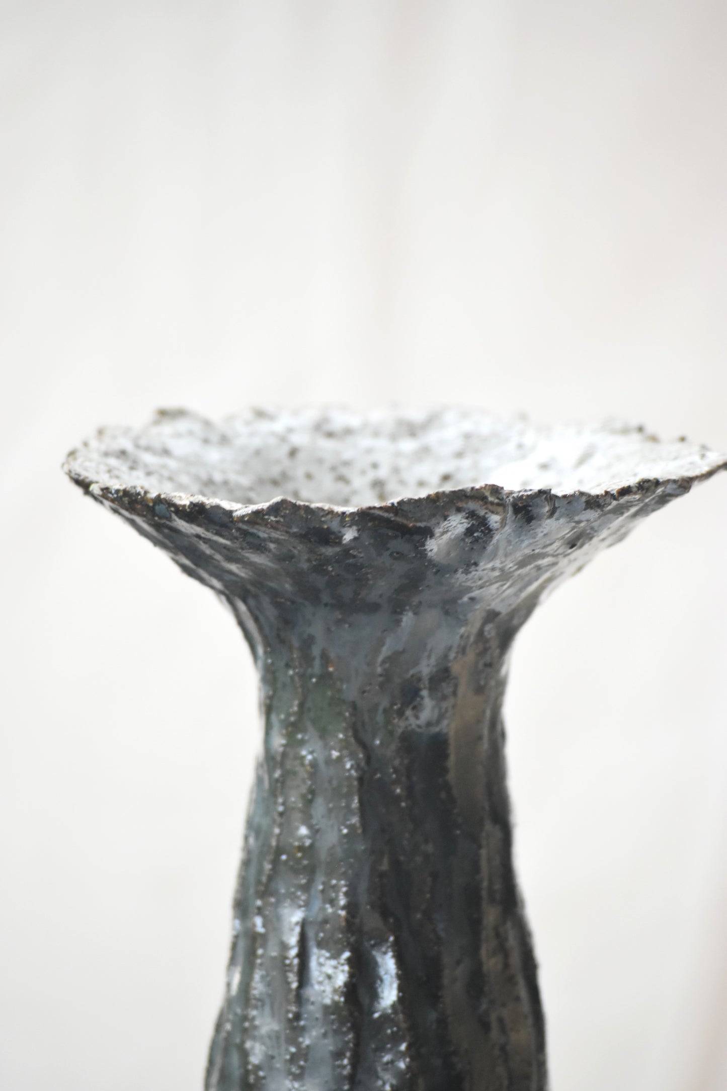 Wide neck vase black and white