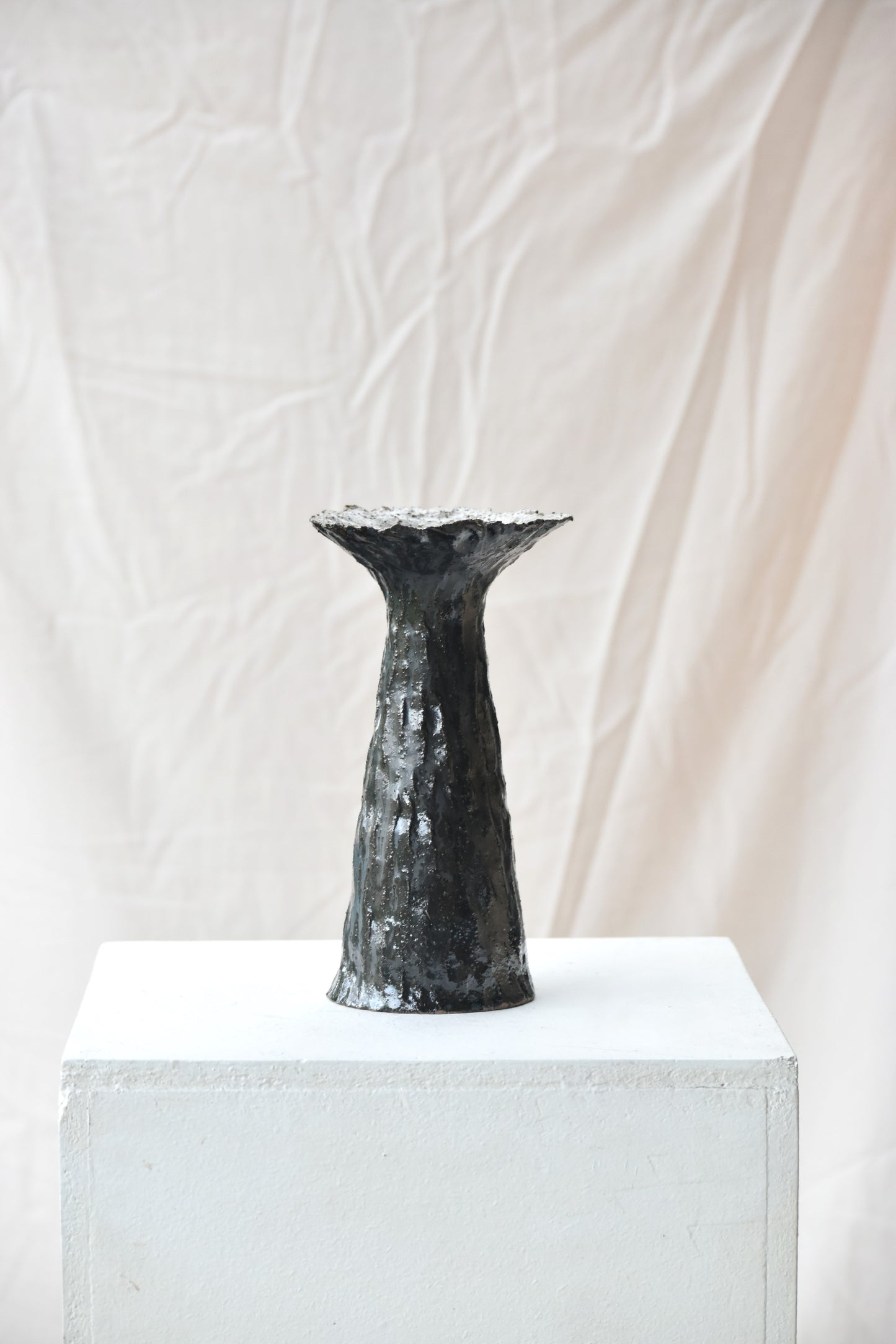 Wide neck vase black and white