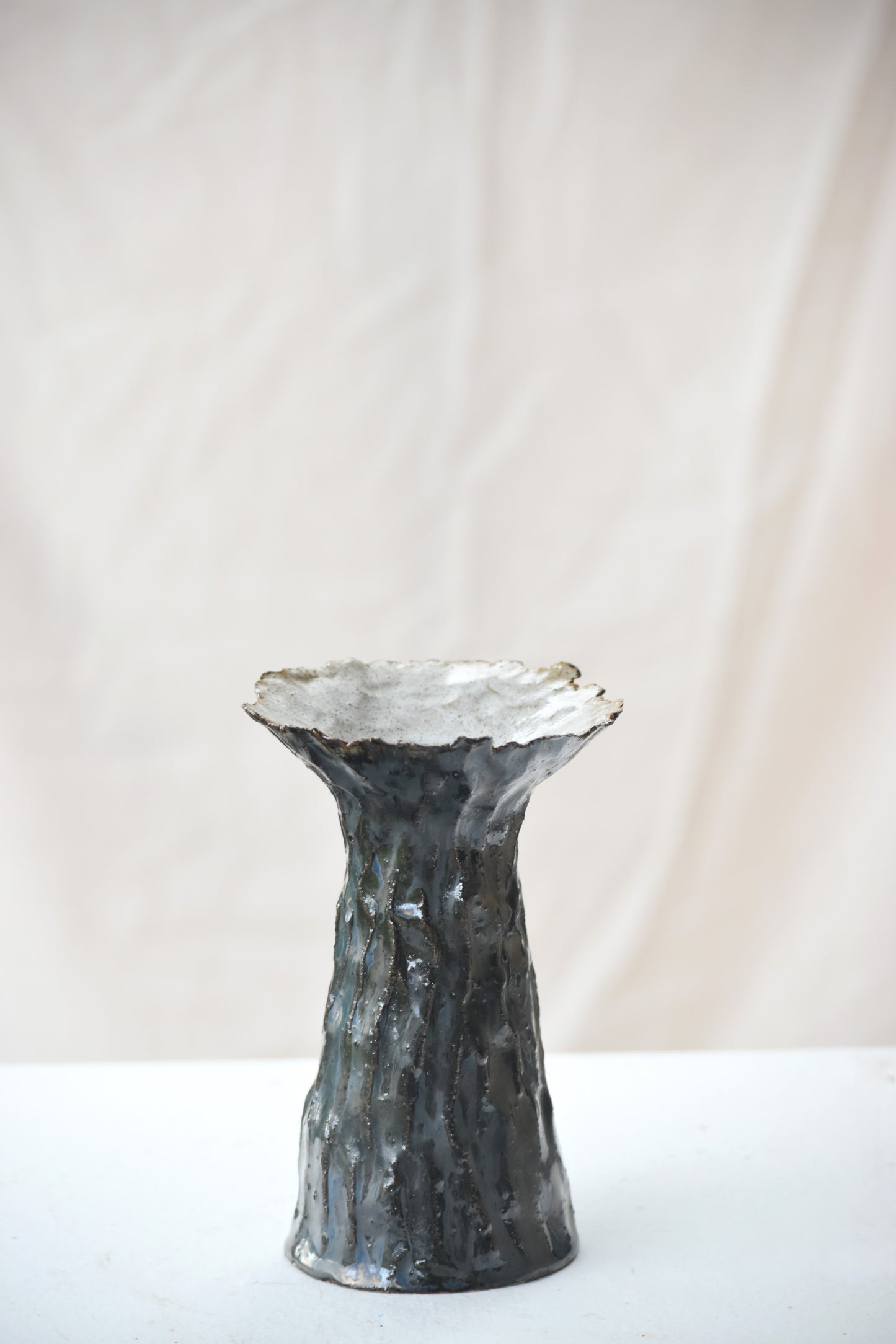 Wide neck vase black and white