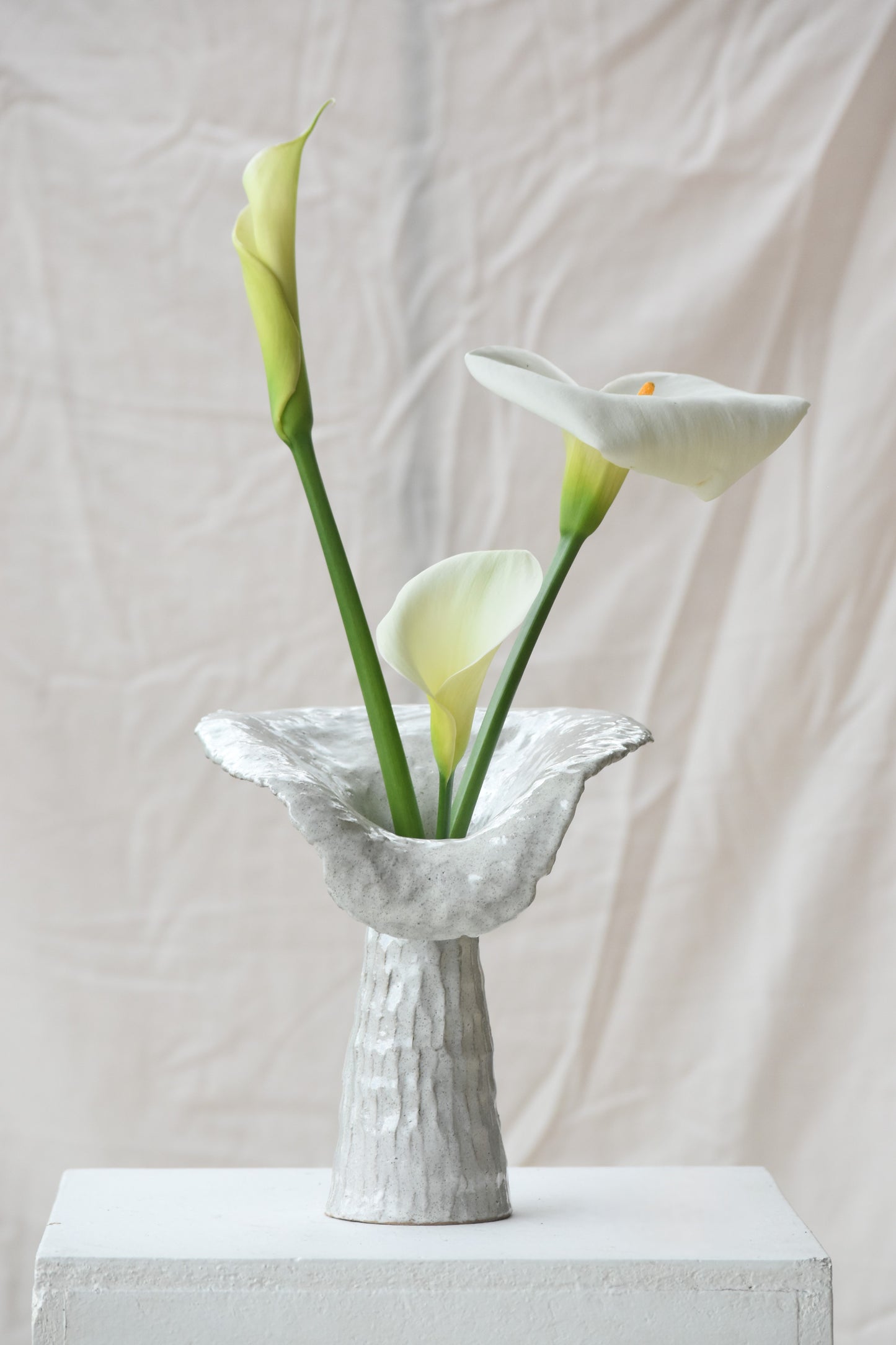 Lily Vase White