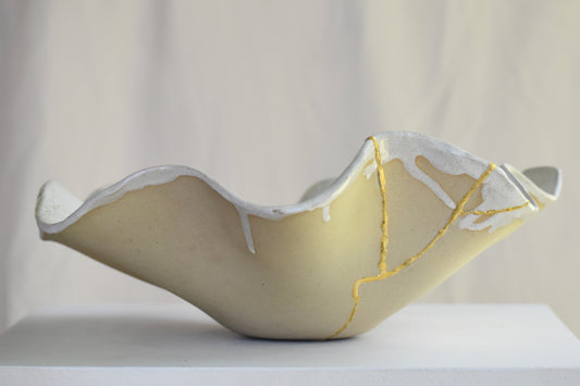 Wave Bowl Kintsugi detail
