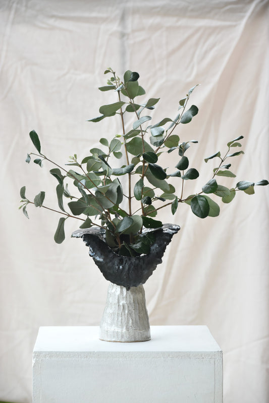 Lily Vase - White & Black