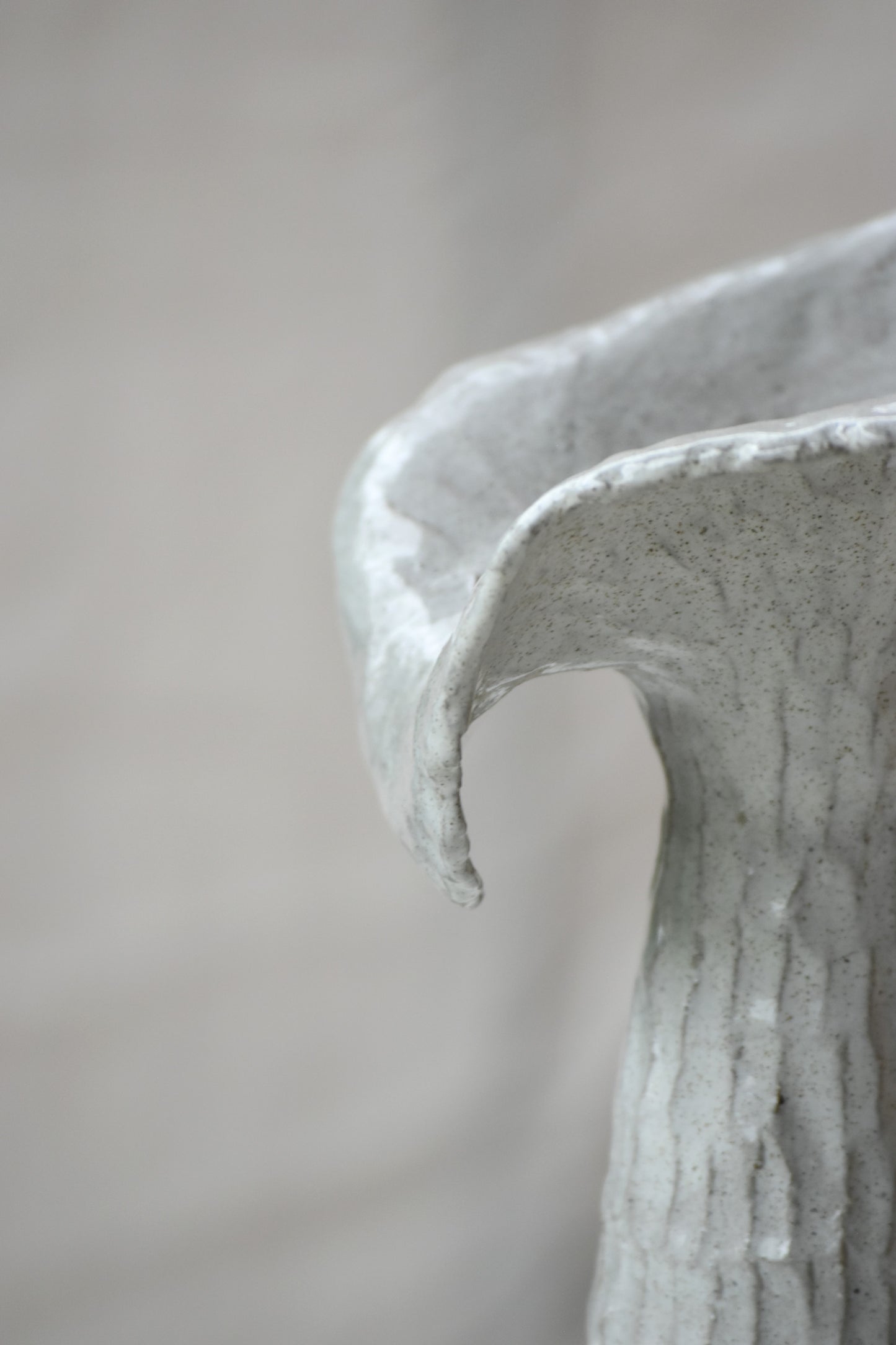 Lily Vase White