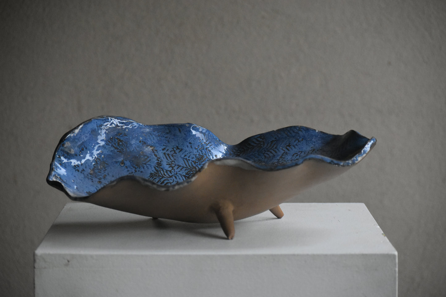 Textured Server Gold Kintsugi detai