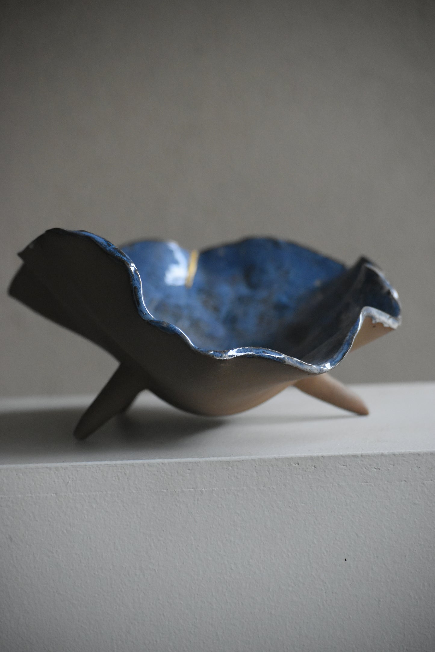 Textured Server Gold Kintsugi detai