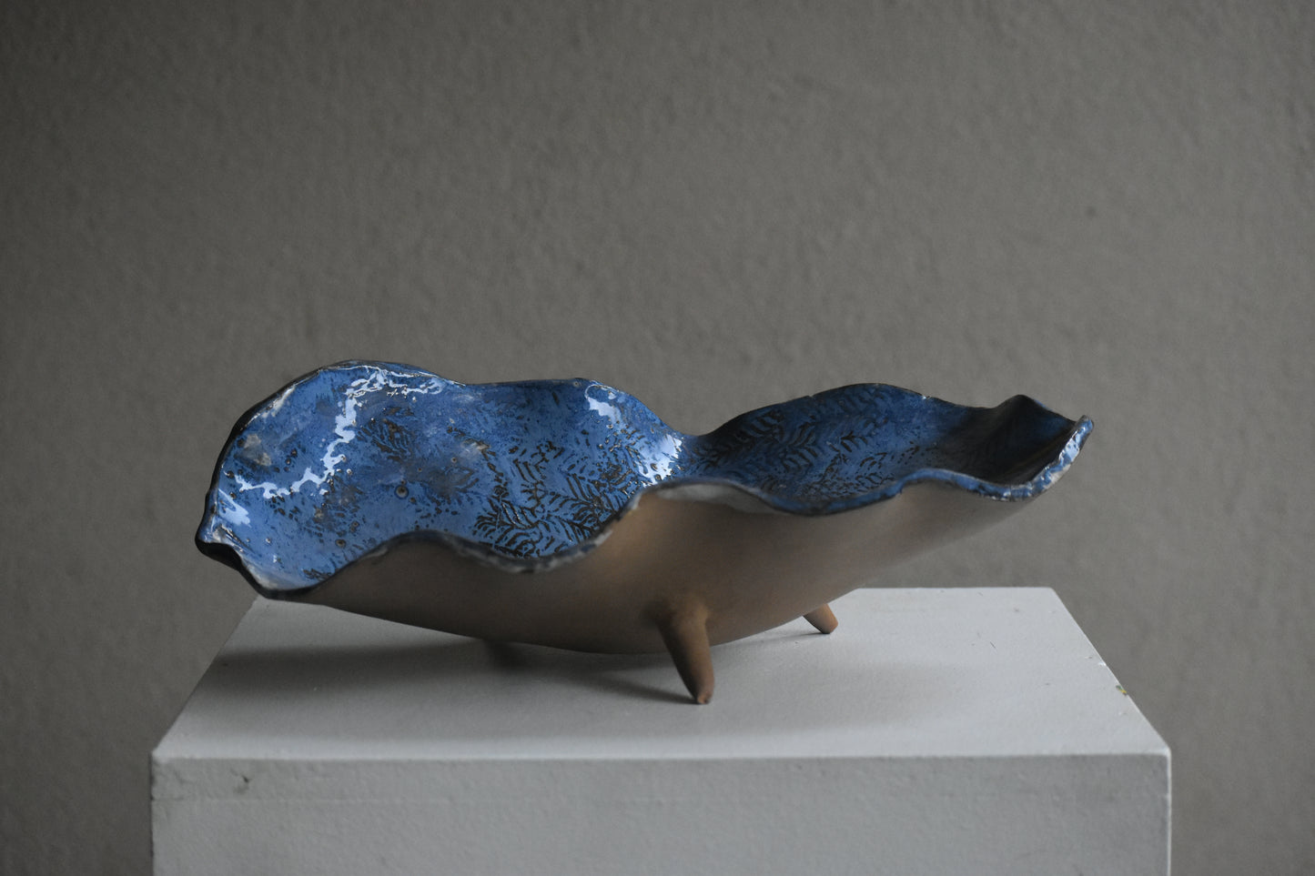 Textured Server Gold Kintsugi detai