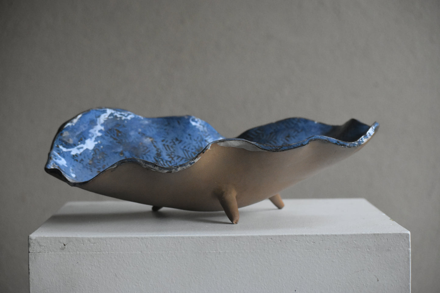 Textured Server Gold Kintsugi detai